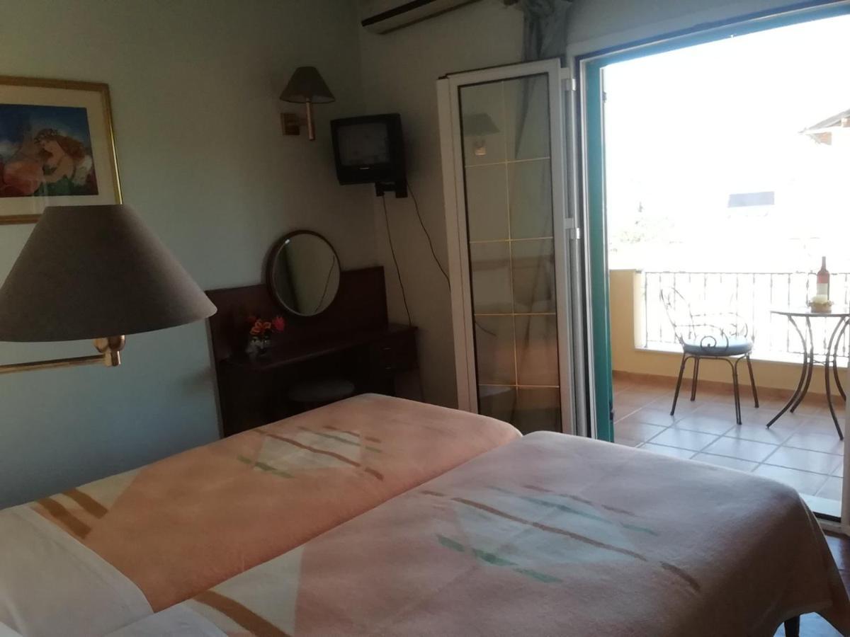Poseidon Apartments อากิออส กอร์ดิออส ภายนอก รูปภาพ