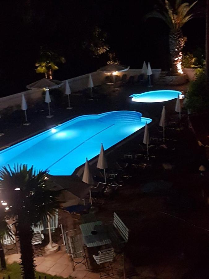 Poseidon Apartments อากิออส กอร์ดิออส ภายนอก รูปภาพ